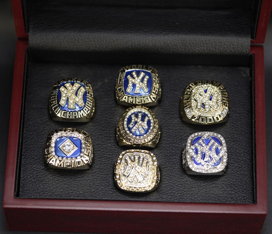 A Set New York Yankees World Series Championship rings 7Pcs With Wooden Display Box