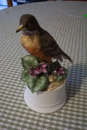 Lefton Porcelain Robin  KW5158