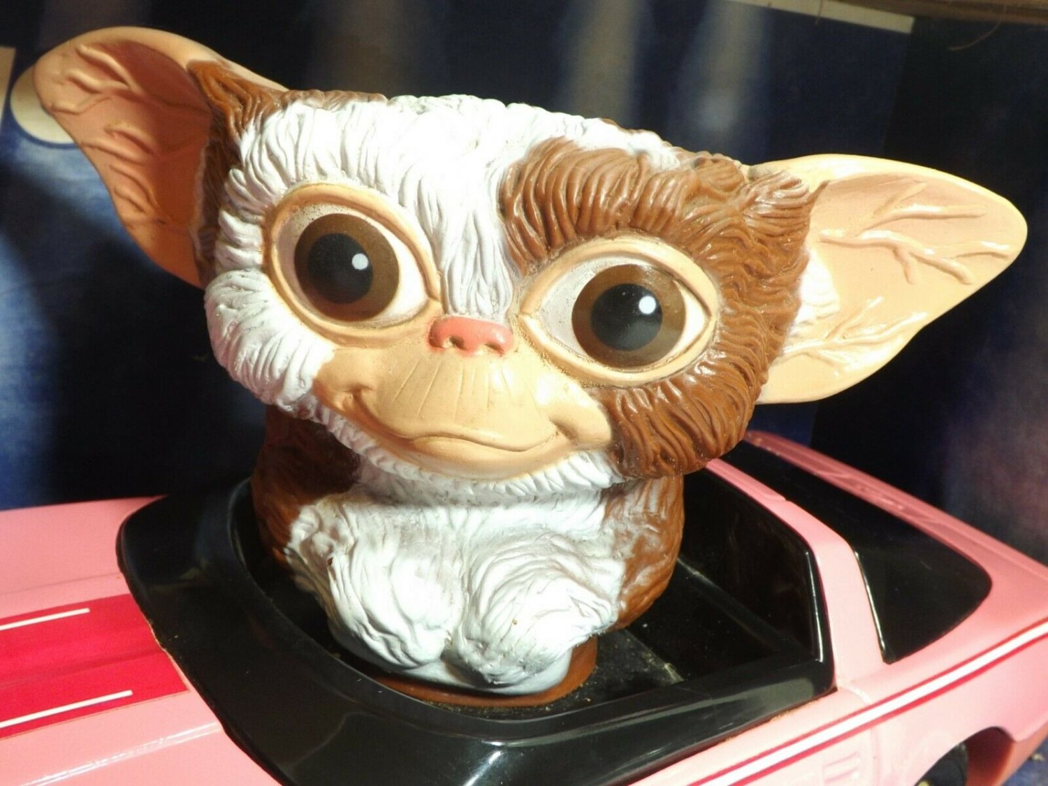 gizmo in car funko