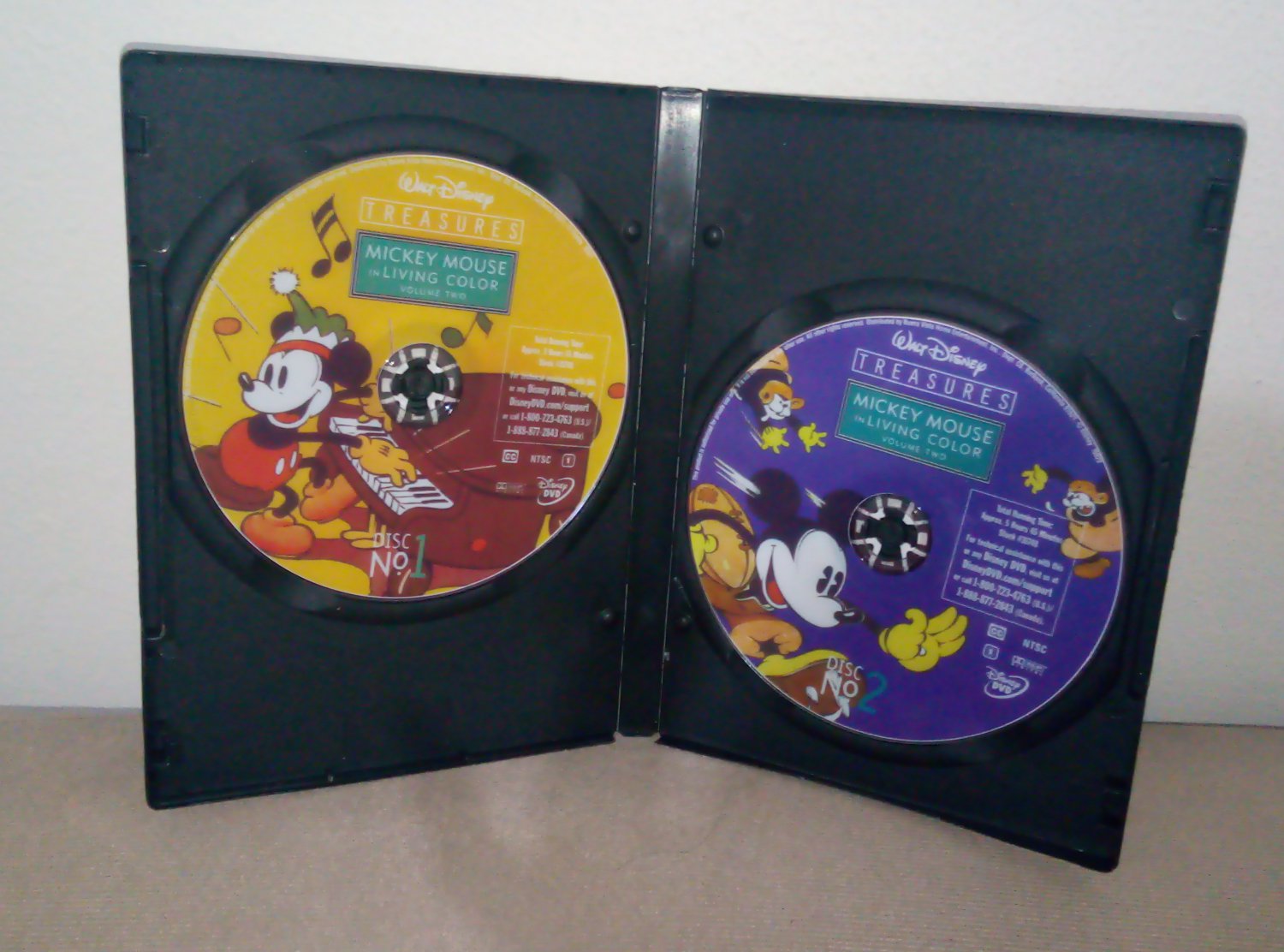 Walt Disney Treasures Mickey Mouse in Black& White+ In Living Color vol ...