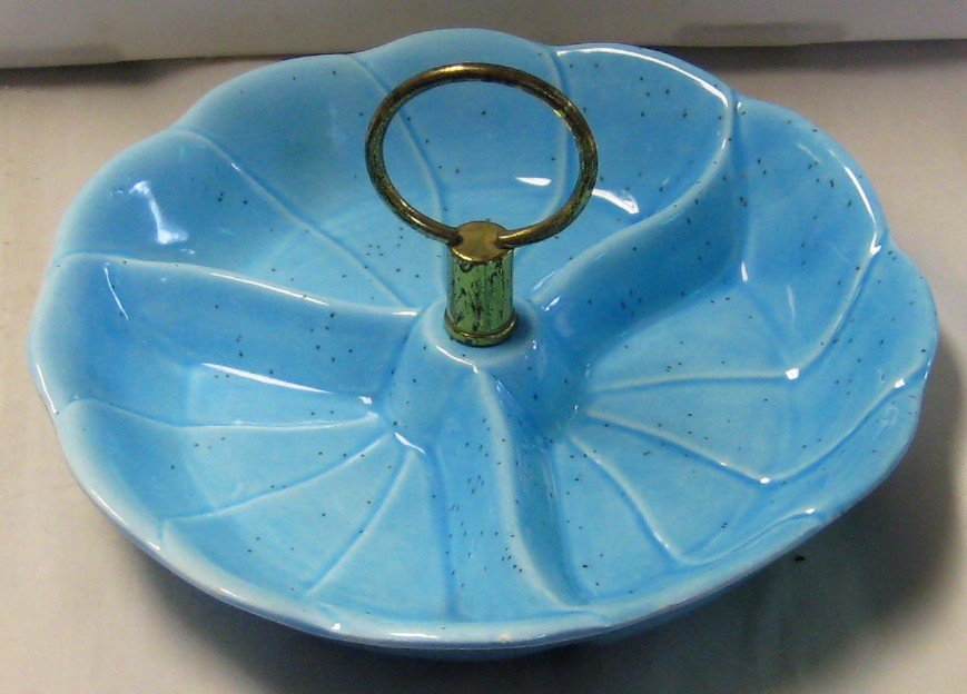 California USA Pottery 3 Part Nut Dish 440 Baby Blue