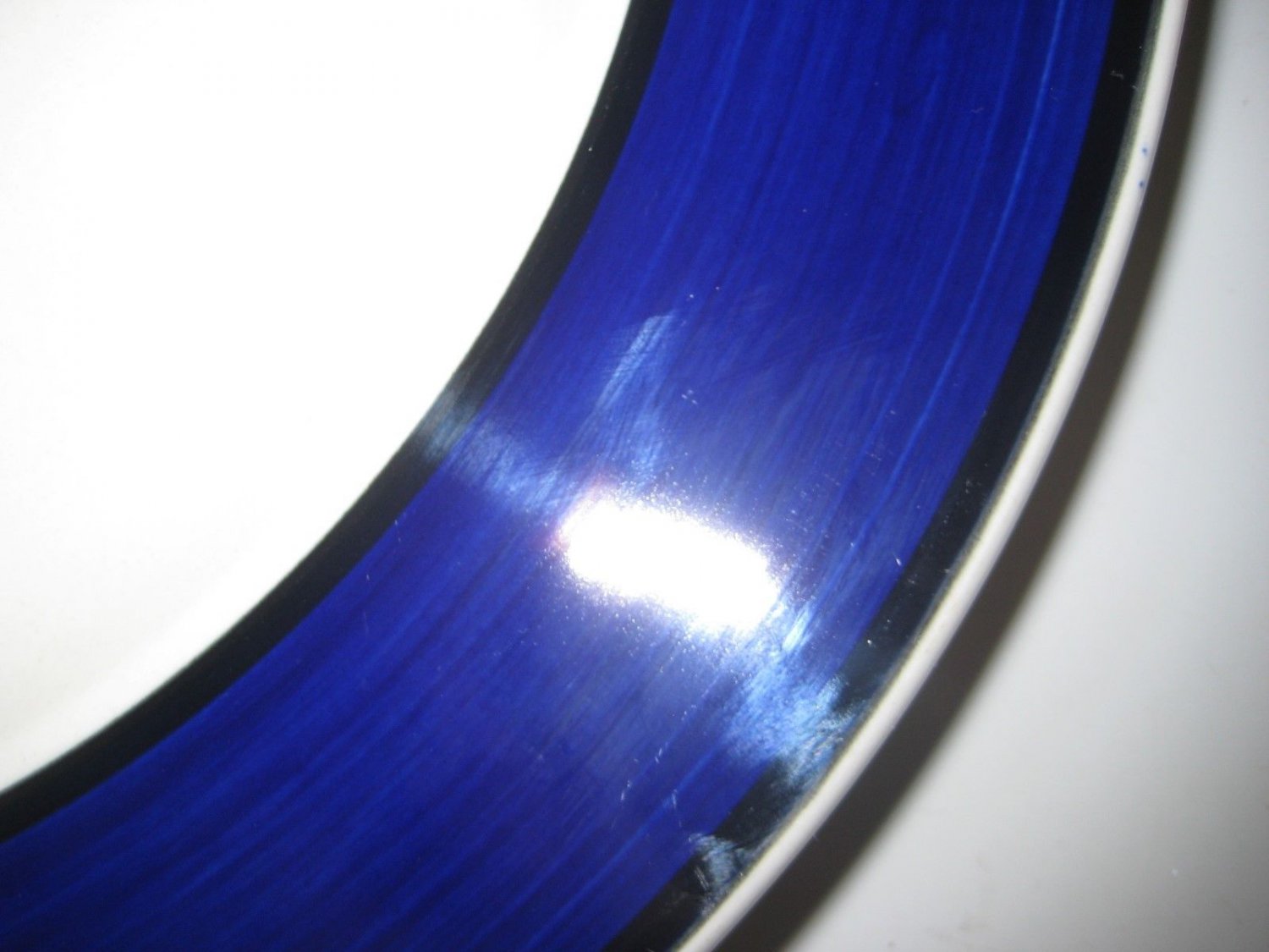 Gibson Designs GID151 Chop Plate 12.875 in. Cobalt Blue Rim Black Trim