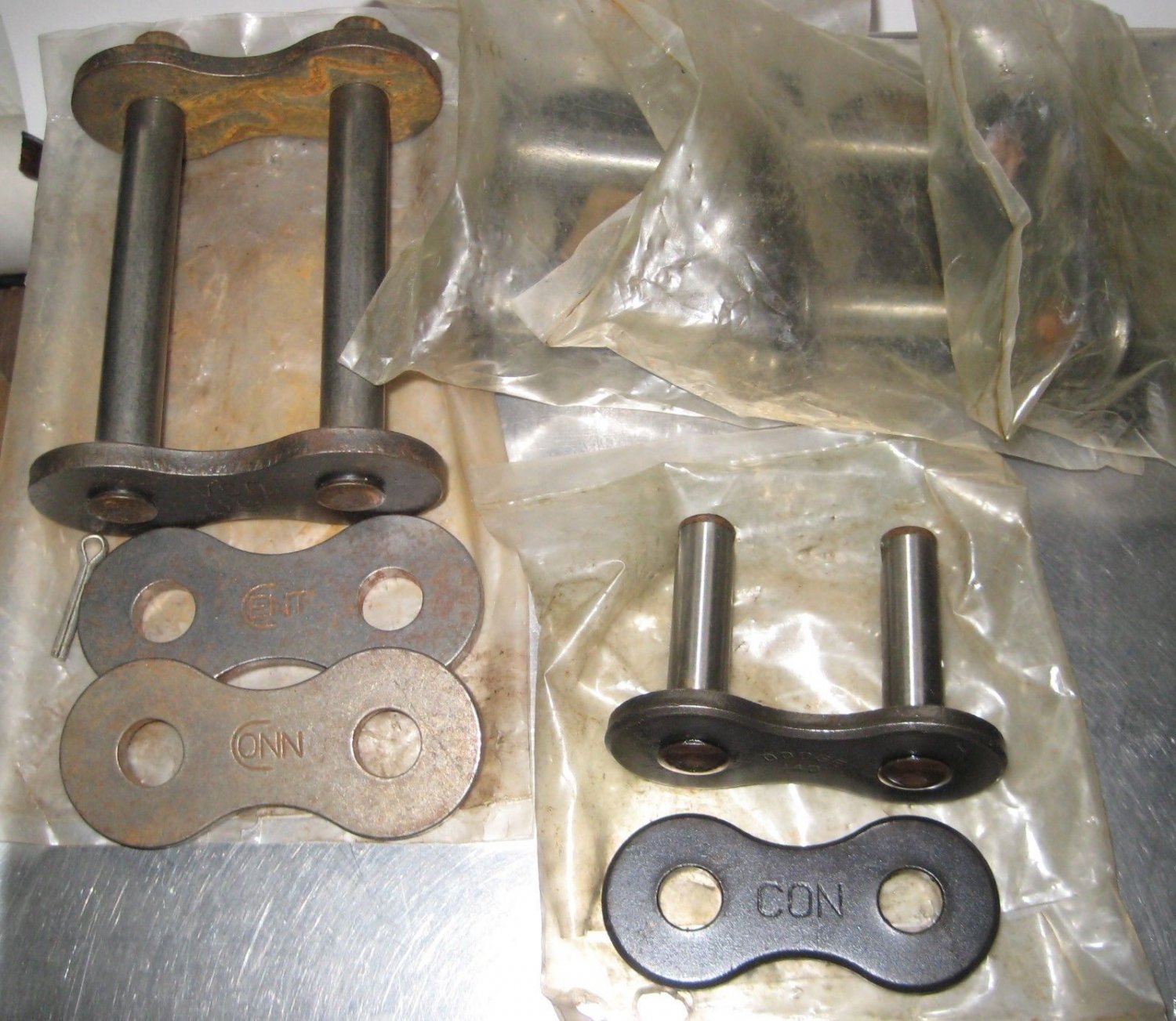 (1) Conn 160 and (4) Dodge 140 Roller Chain Cotter Pin Style Links