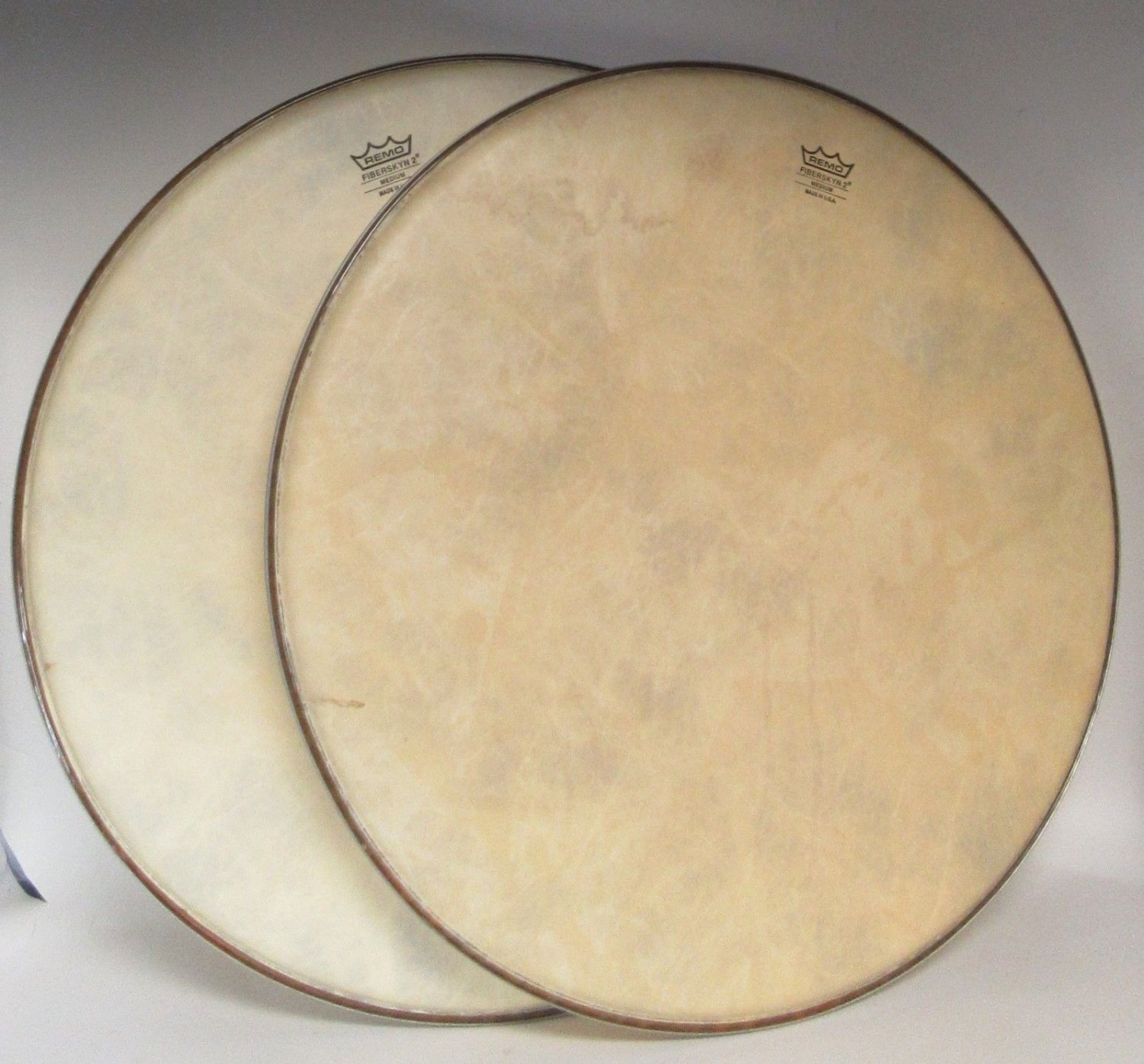 2 Remo FiberSkyn 2 Medium Batter Head 18" NOS