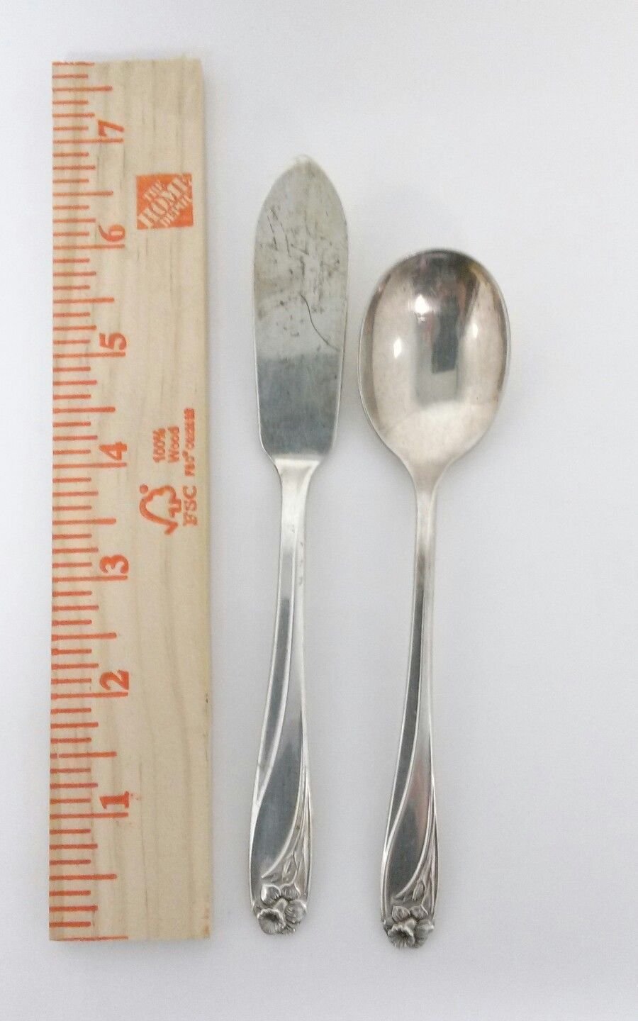 1847 Rogers Bros Daffodil Butter Knife Sugar Spoon