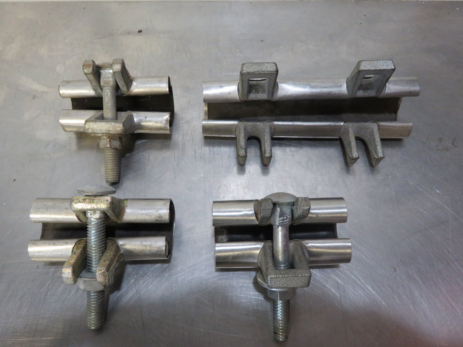 1/2 " and 3/4 " Stainless Steel Water Pipe Repair Clamps, Single