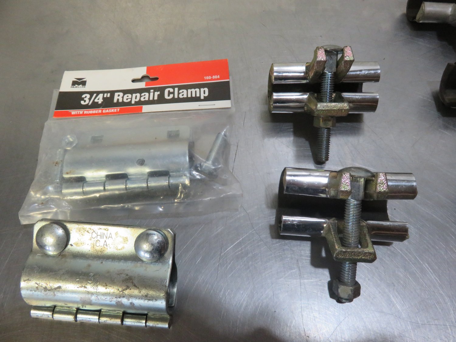 1/2 " and 3/4 " Stainless Steel Water Pipe Repair Clamps, Single