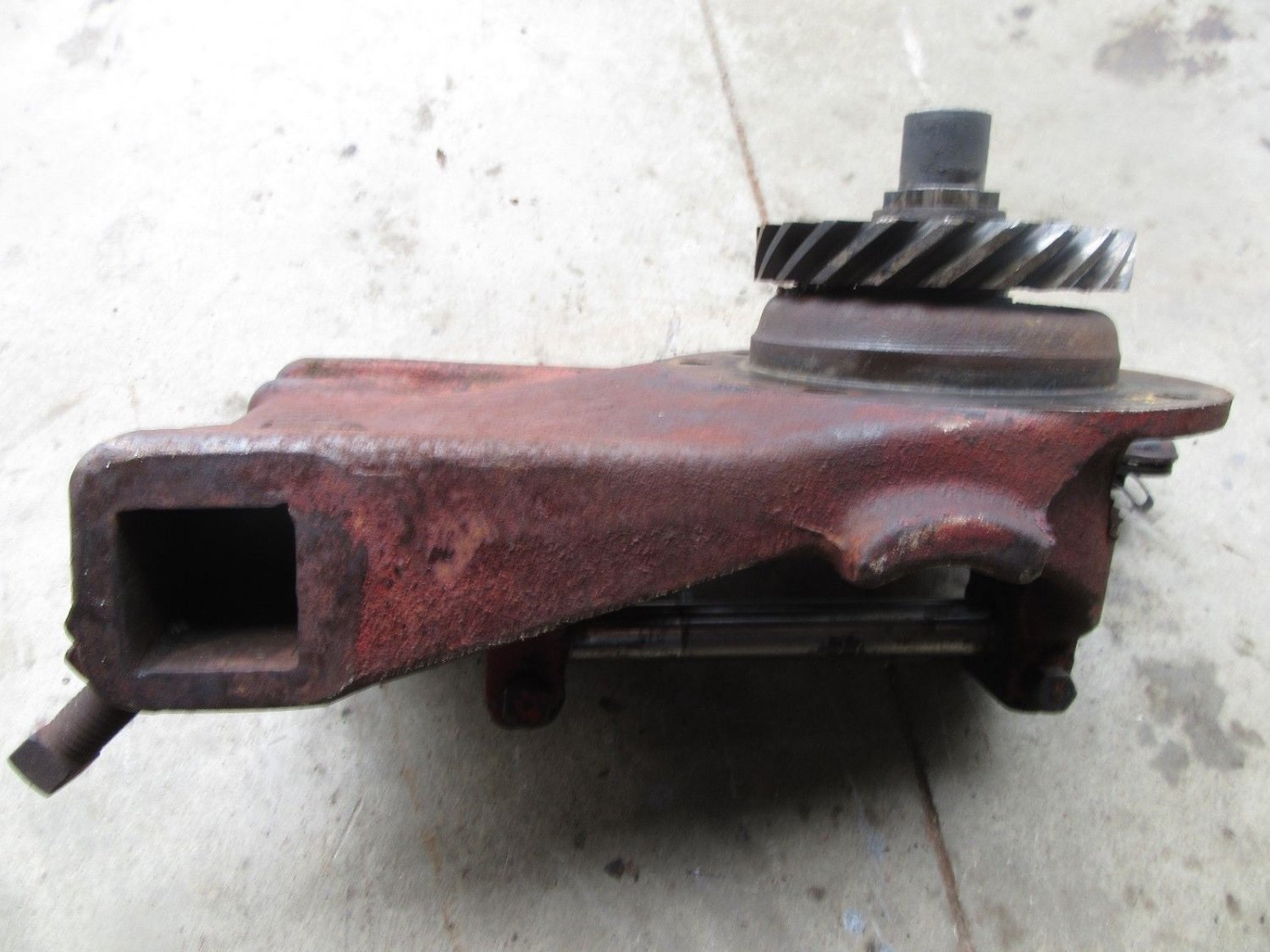 Farmall Cub IHC Steering Gear Box, Housing, Steering Arm, Worm Gear