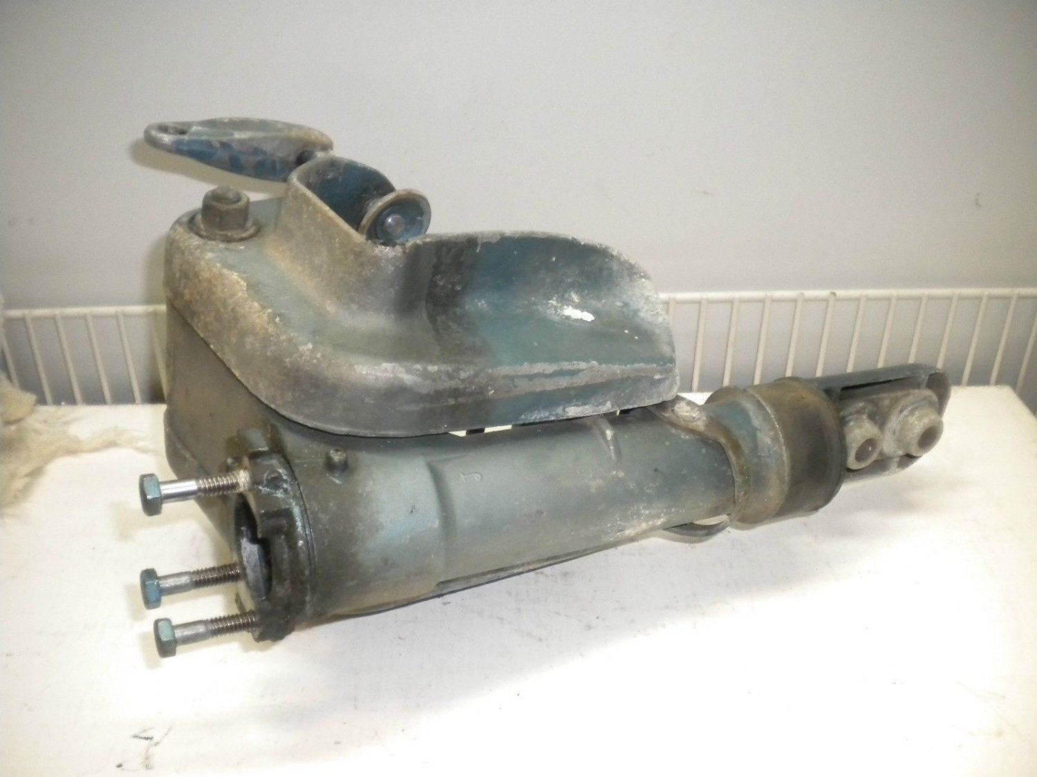 1955 Evinrude Fleetwin 7.5 Tilt assembly Boat Model 7518