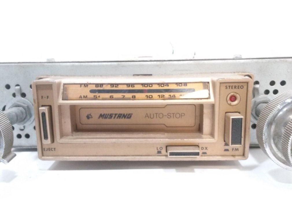 MUSTANG AM/FM RADIO CASSETTE TAPE PLAYER MOD. AKW9TP MCR5500 Untested