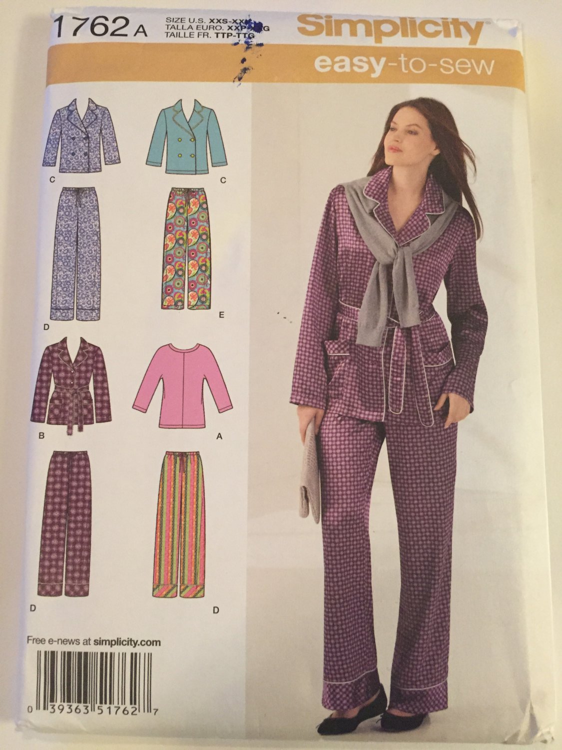Simplicity 1762, Size 4–26 Pajama Top Knit Top Pajama Pants Two Lengths Sewing Pattern