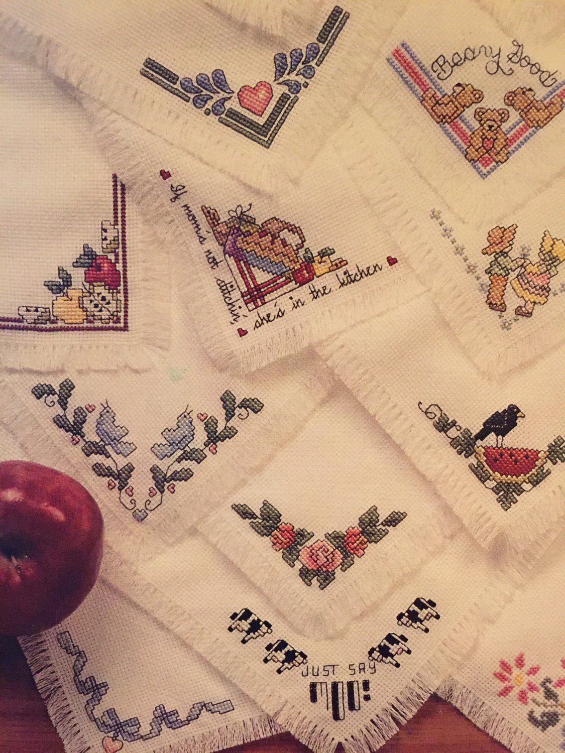 Leisure Arts 2792 25 Bread Cloths Cross Stitch Pattern by Deborah Lambein