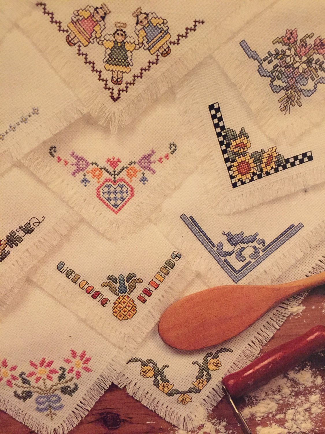 Leisure Arts 2792 25 Bread Cloths Cross Stitch Pattern by Deborah Lambein