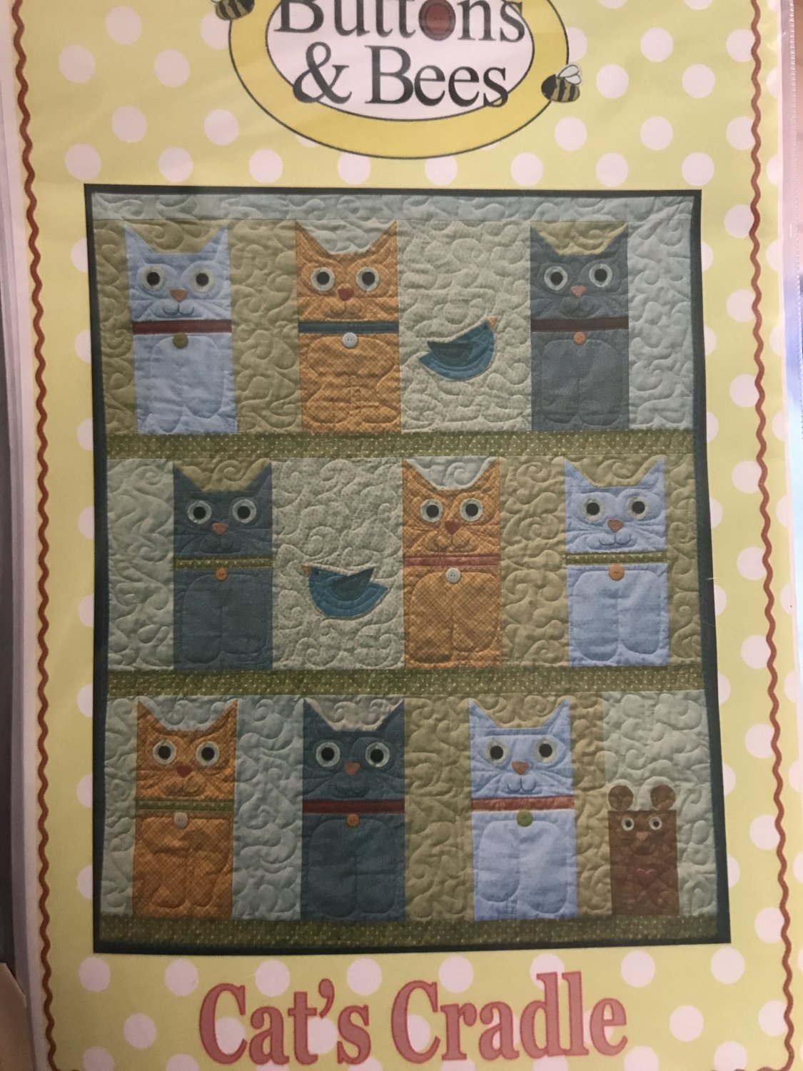 cat-s-cradle-baby-quilt-pattern-buttons-bees