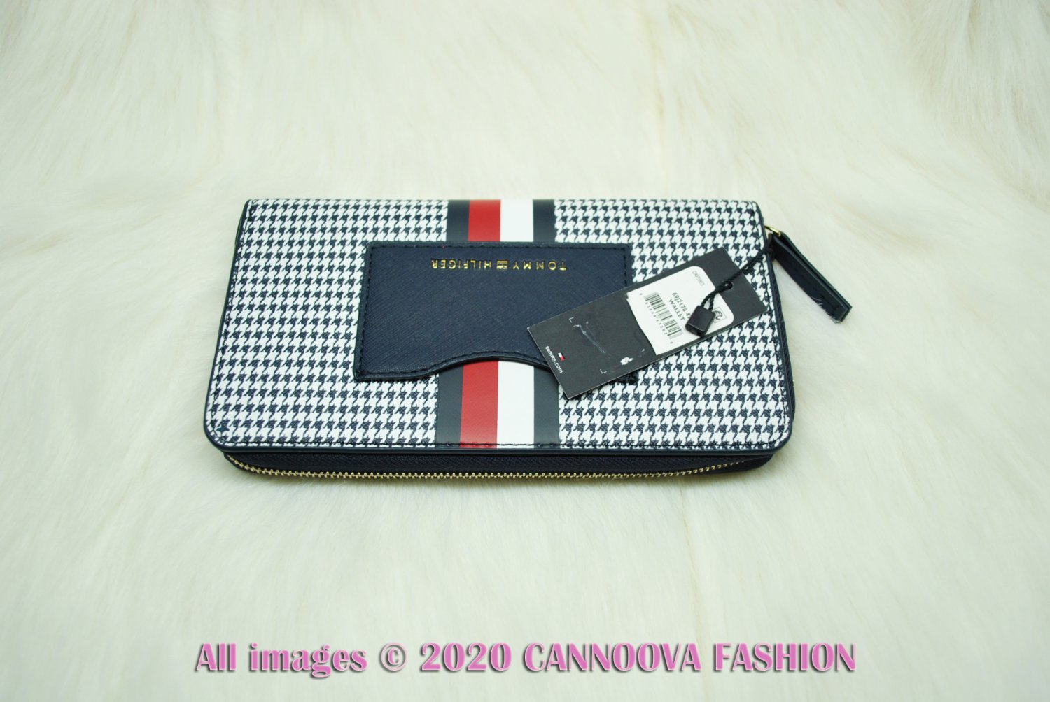 TOMMY HILFIGER Houndstooth Zip Wallet Purse (69J2178 410) Wallet Perfect Gift