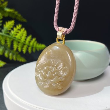 Honey Sugar Oval Nephrite Pendant Mildness Exquisite Old Mine Hand Carved Peony Jade Necklace Gift