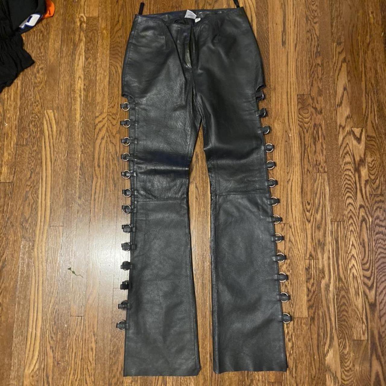 Flex leather pants side rings detailed