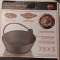 Parini 2 Liter Cast Iron Noodle Hot Pot with Wooden Lid and Trivet
