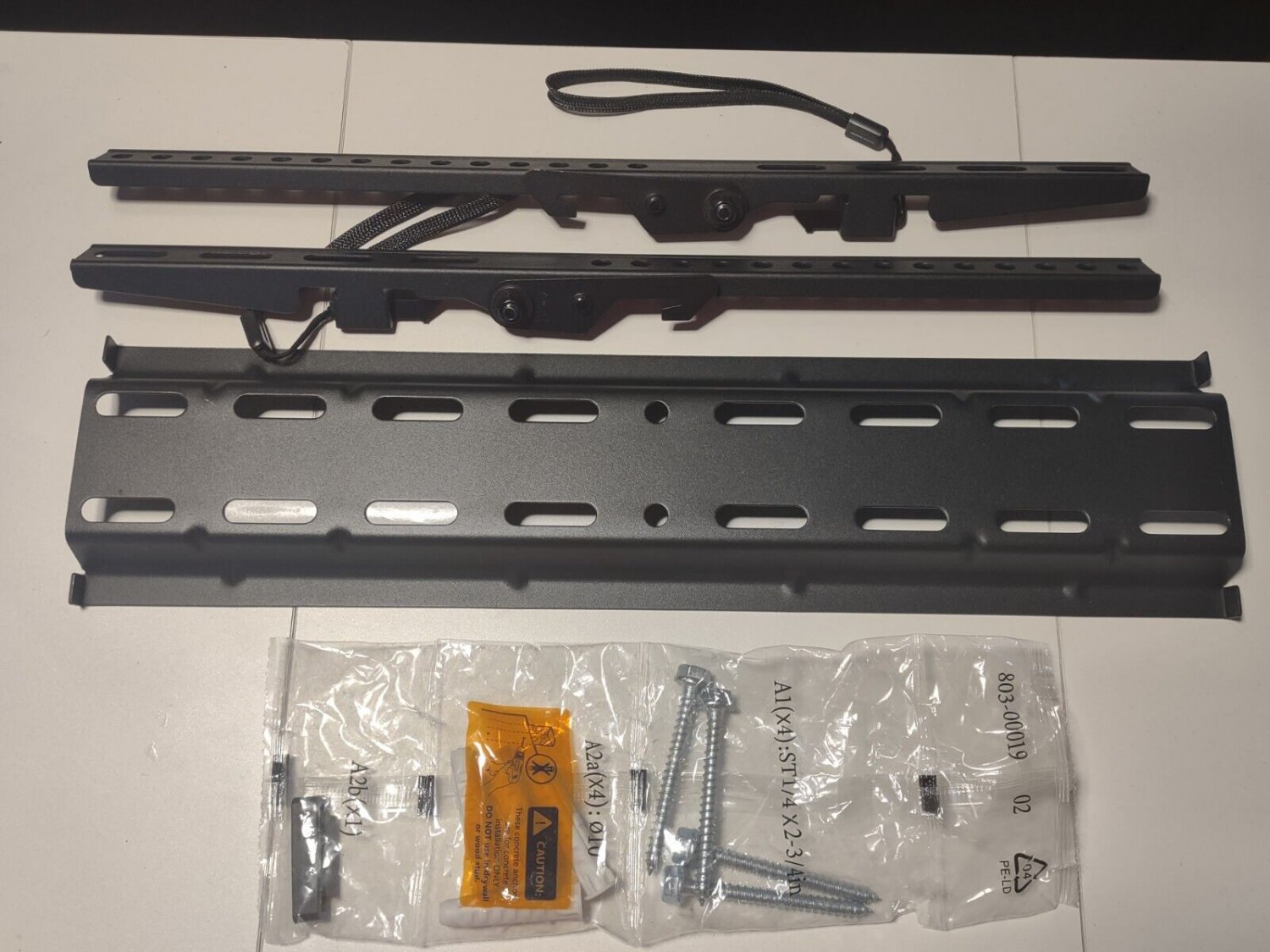 Perlesmith Tilting TV Wall Mount Bracket Black 23"-55" PSMTK1