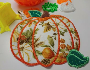 Pumpkin Fall Pattern Pot Holder, Oven Mitt, Trivet, Potholder - Made in the USA