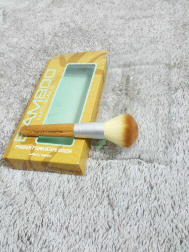 makeup brush