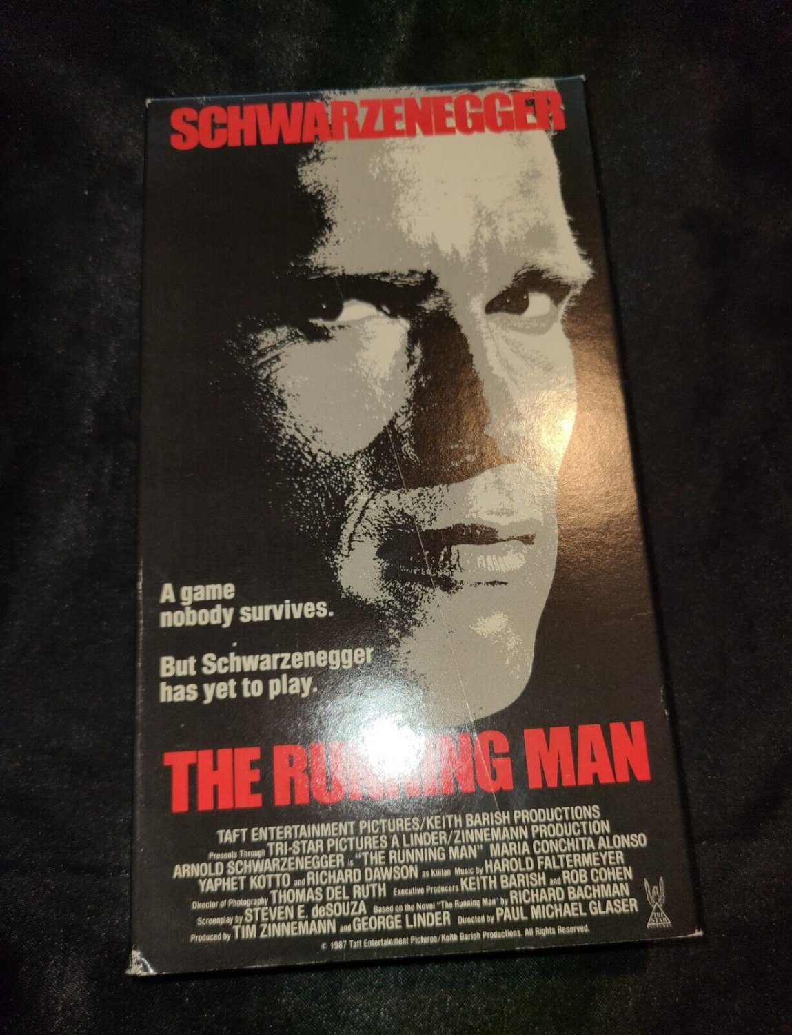The Running Man VHS Classic Scifi Action Thriller Arnold Schwarzenegger