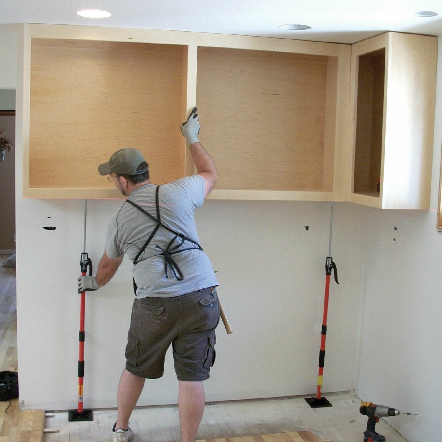 FastCap Upper Hand Adjustable Upper Installation Lift Support