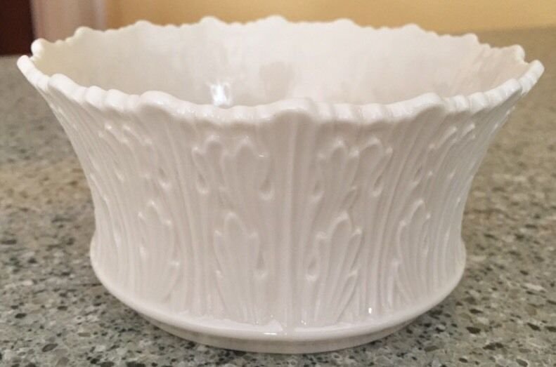 Lenox Ivory Woodland Small Bowl Embossed Leaf Feather Design Excellent
