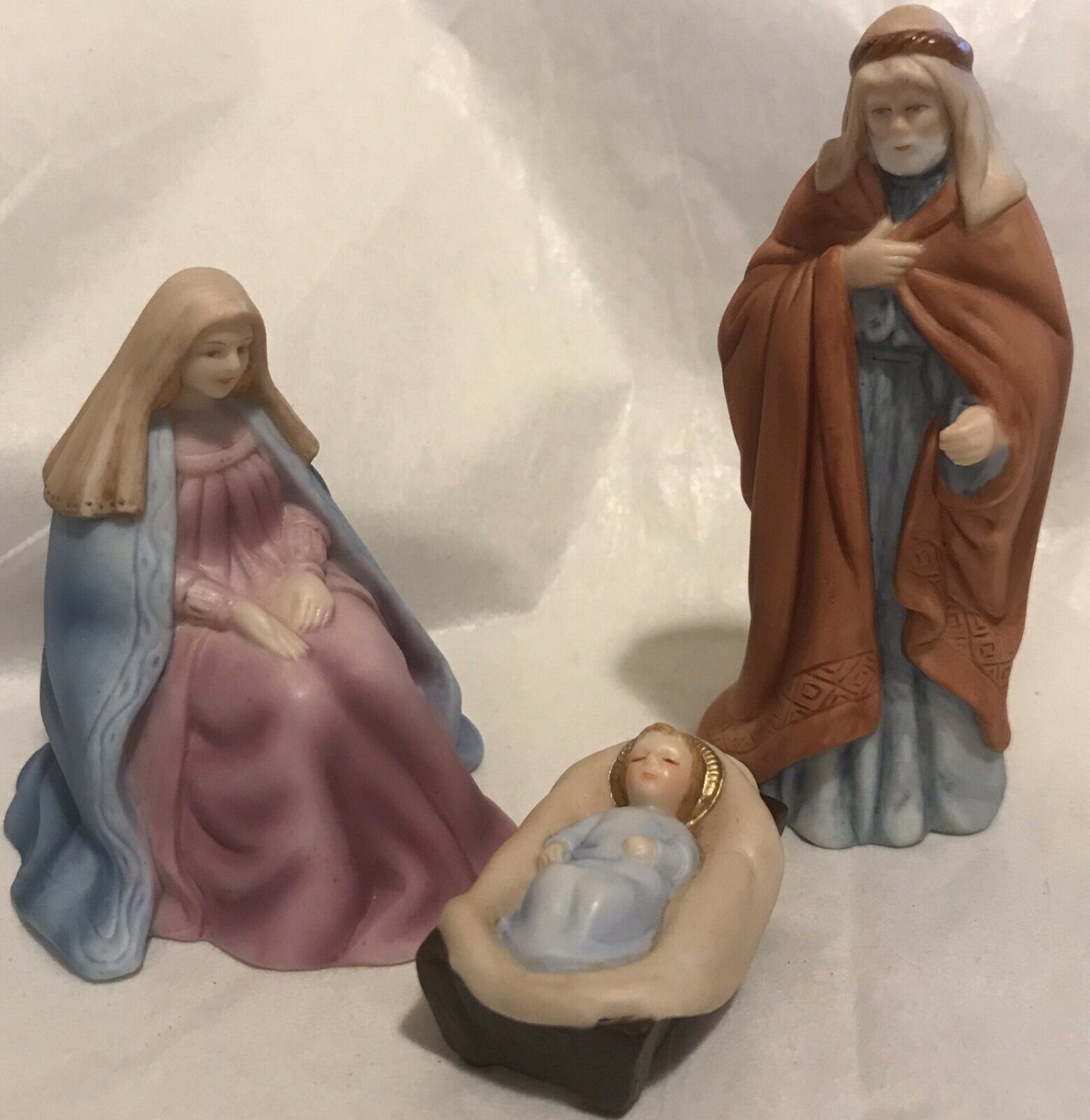 Avon Porcelain Nativity Collectibles 1989 Figurines Set of 3