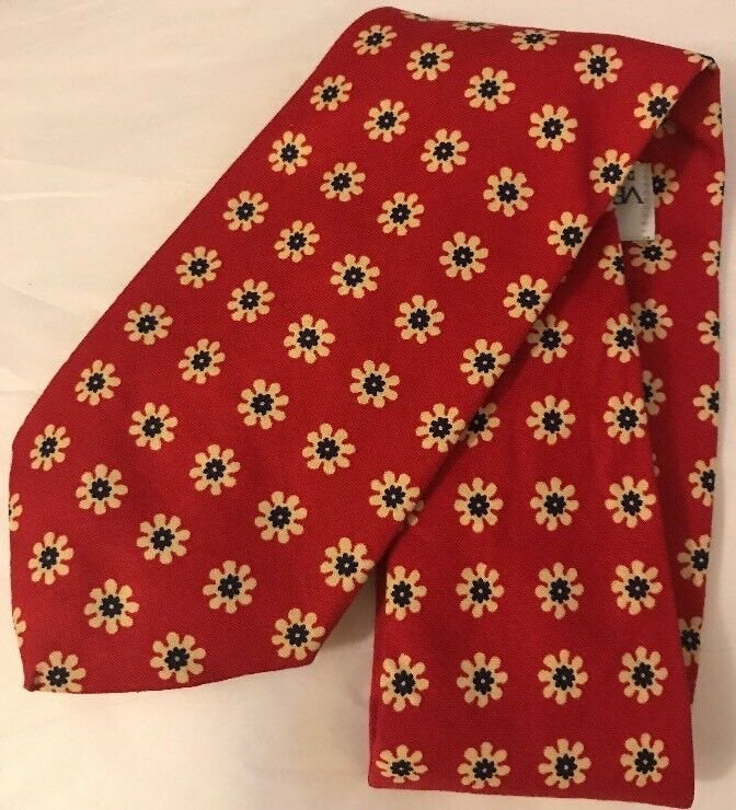Retired Rare Vera Bradley Americana Red Pattern Tie