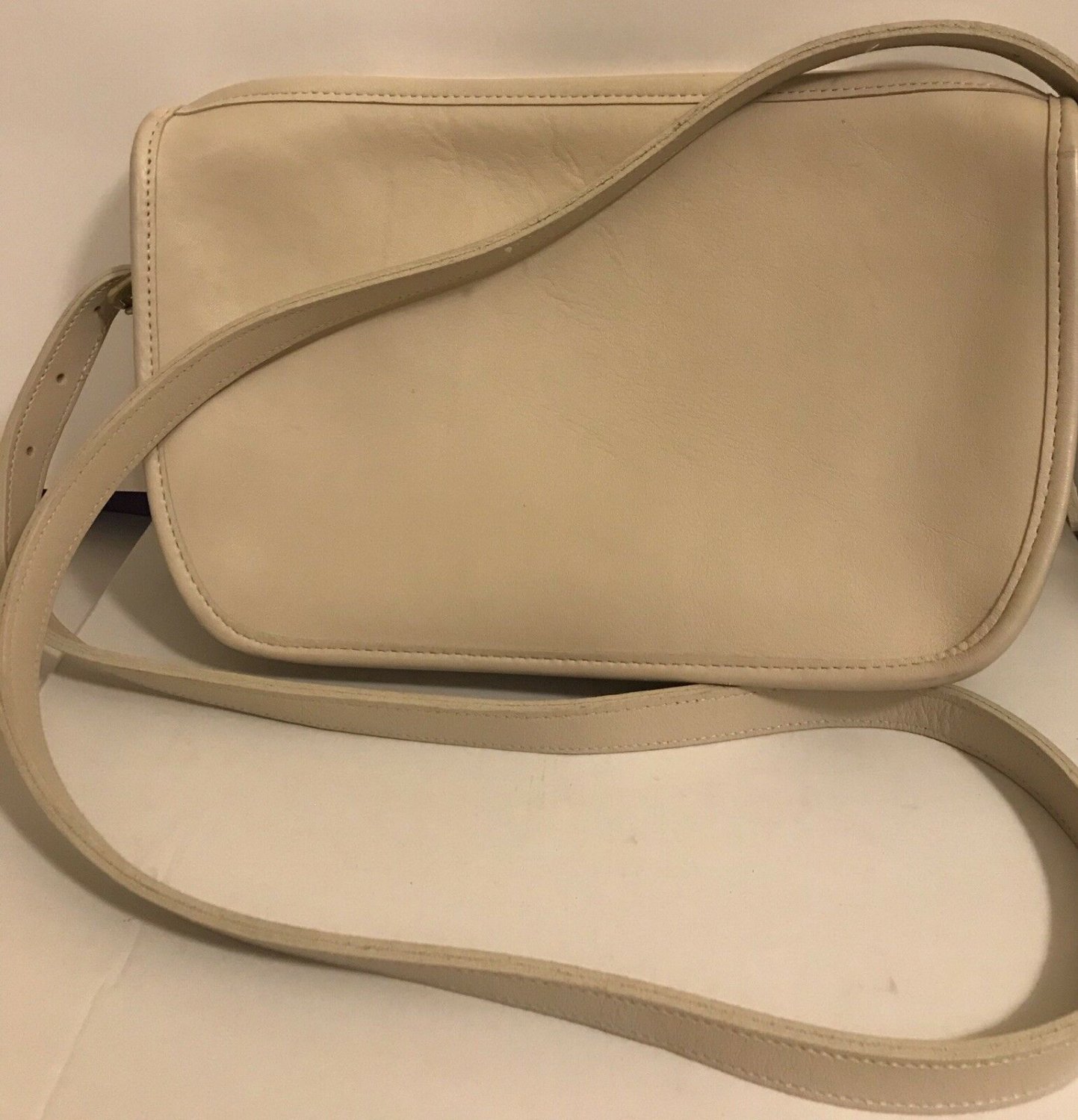 Vintage Coach Ivory Leather Mitchell Crossbody Handbag Purse 9938