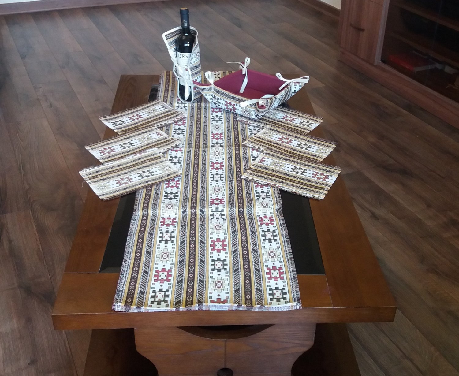 Armenian Handmade Table Runner Set &acirc;�� Heritage in Every Thread