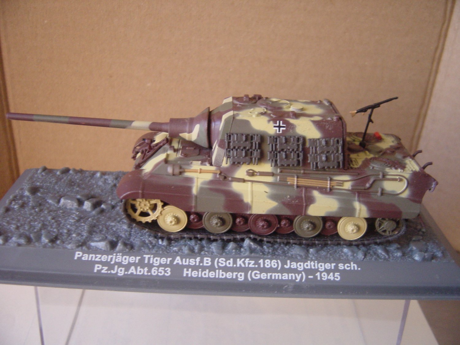 German Miniature Tank WW2 1:72 Altaya Panzerjager Tiger Ausf.B (Sd.Kfz.186) Jagdtiger sch