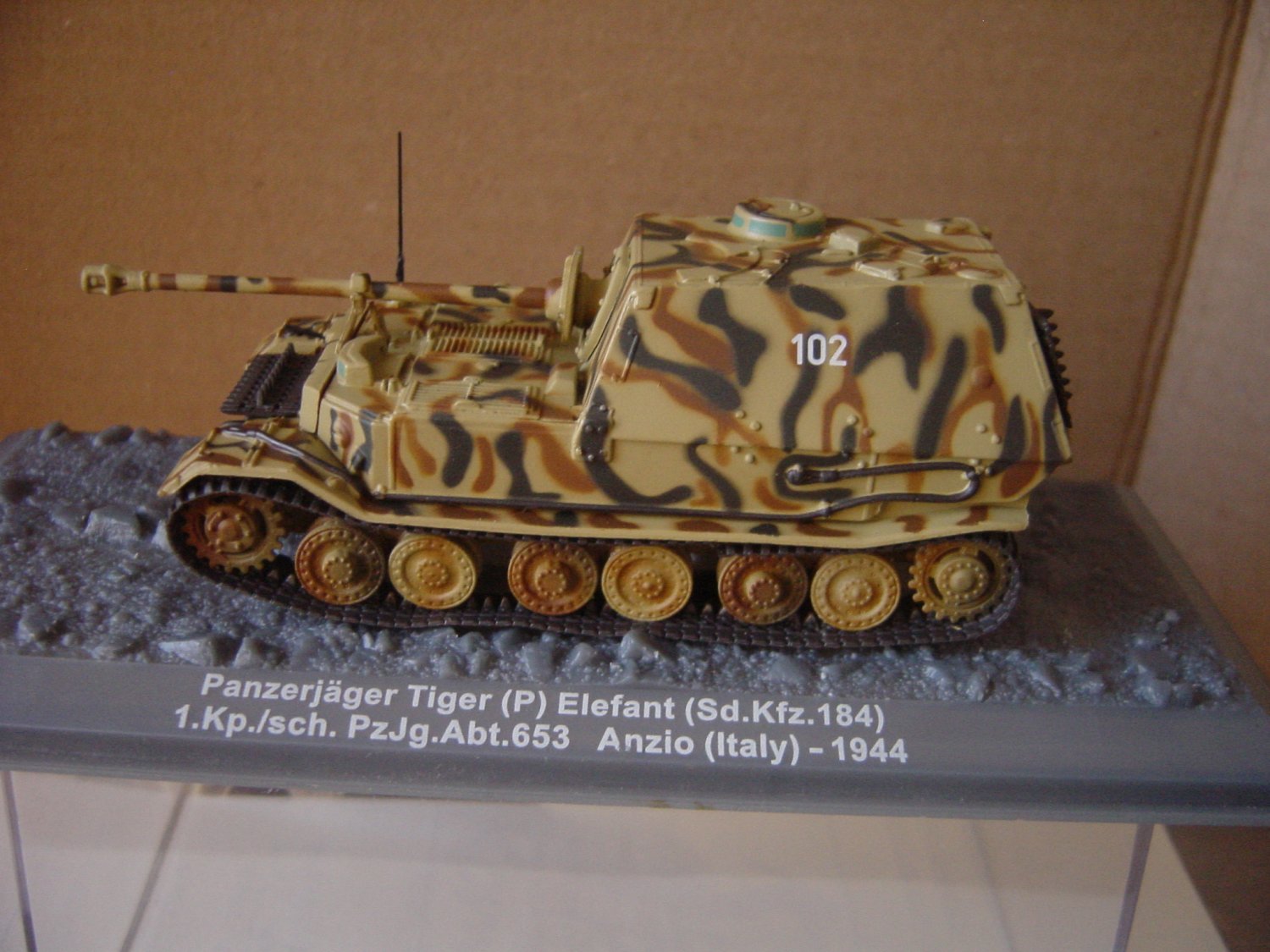 German Miniature Tank WW2 1:72 Altaya Panzerjager Tiger (P) Elefant (Sd.Kfz.184)