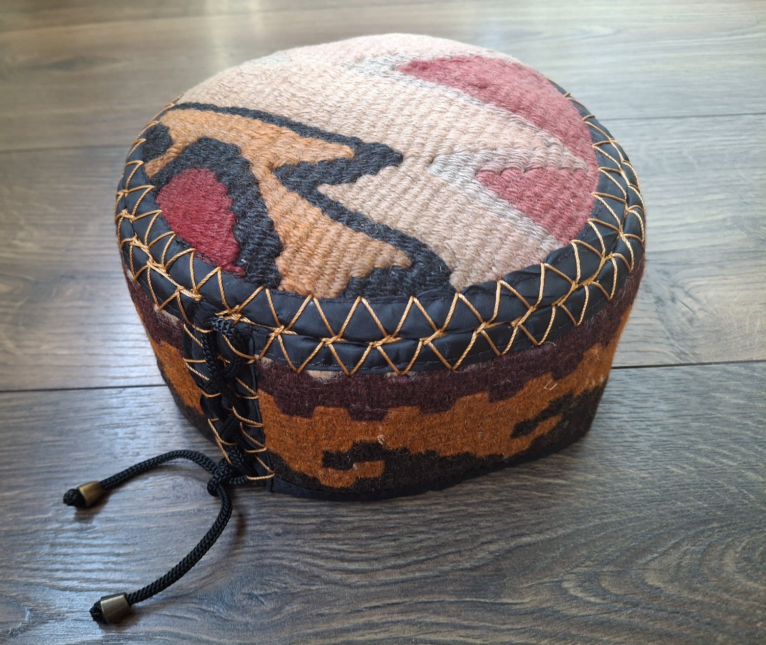 Handmade Embroidered Armenian Hat &acirc;�� Taraz Heritage Edition