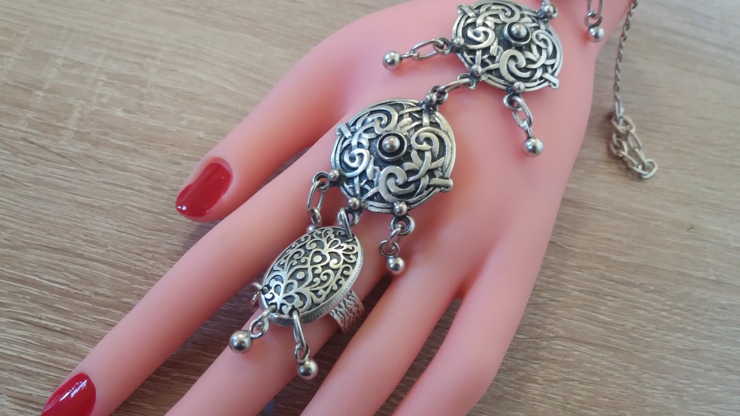 Ethnic Armenian Shield Ring Bracelet &acirc;�� Adjustable Hand Chain with Drops