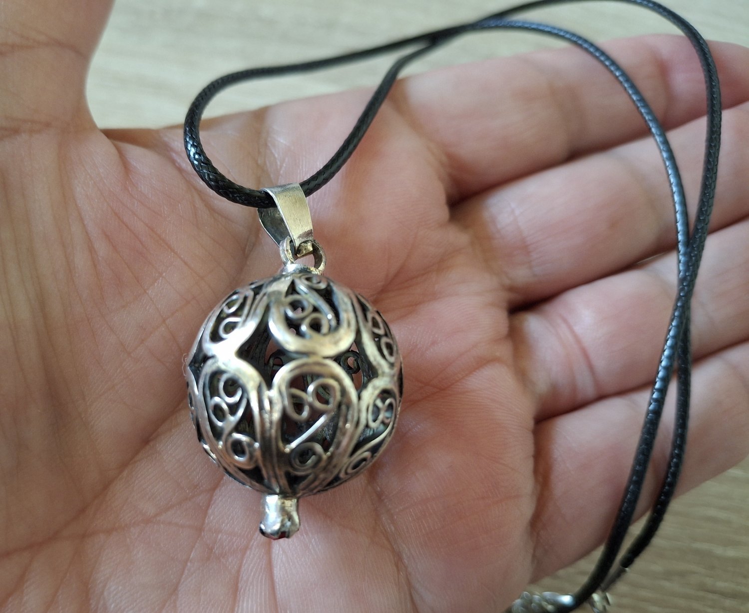 Armenian Pomegranate Filigree Pendant &acirc;�� Melchior Silver with Red Zircon
