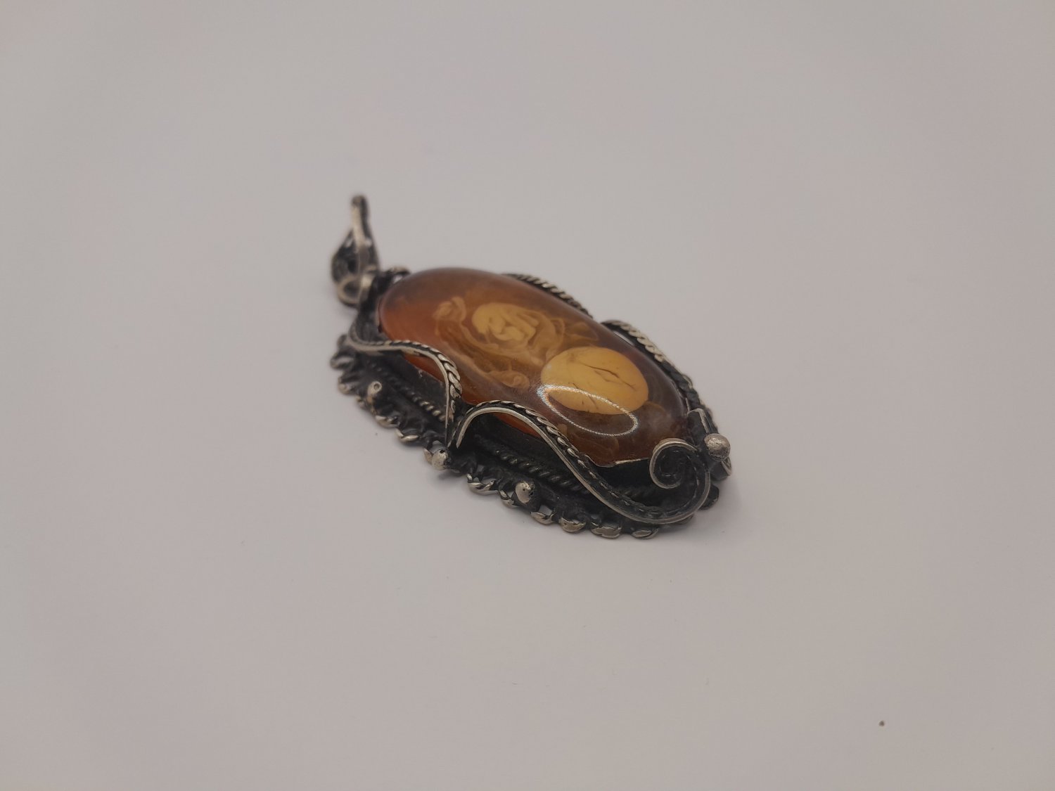 Vintage Armenian Soviet Filigree Amber Pendant: Antique 1960s Ethnic Jewelry