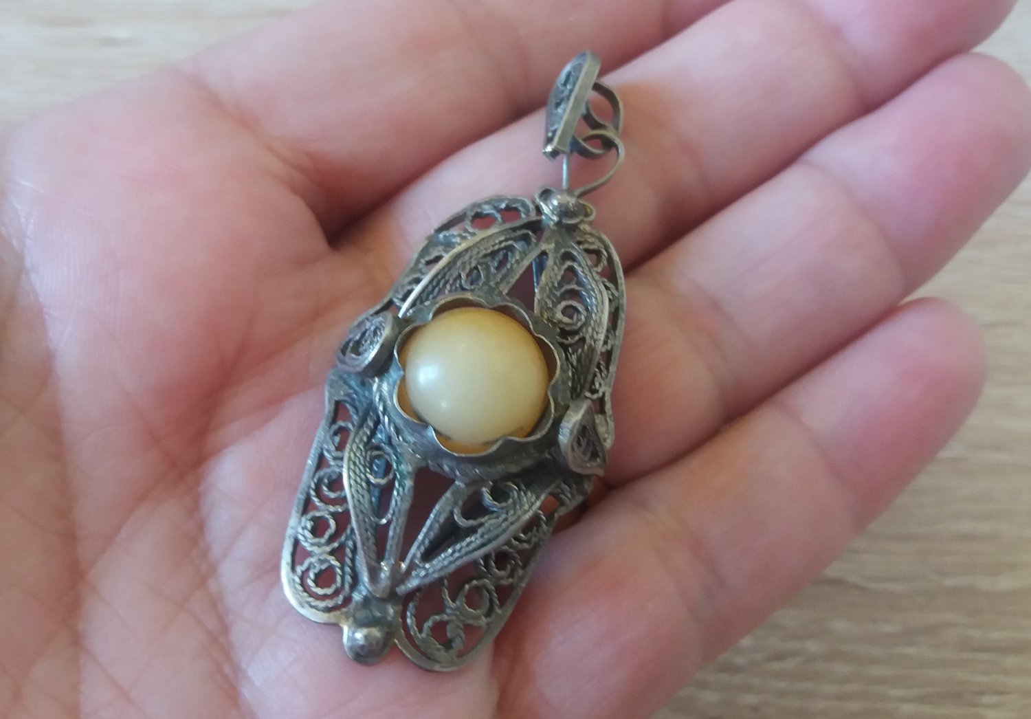 Vintage Armenian Soviet Filigree Agate Pendant: 1960s Antique Heritage Jewelry