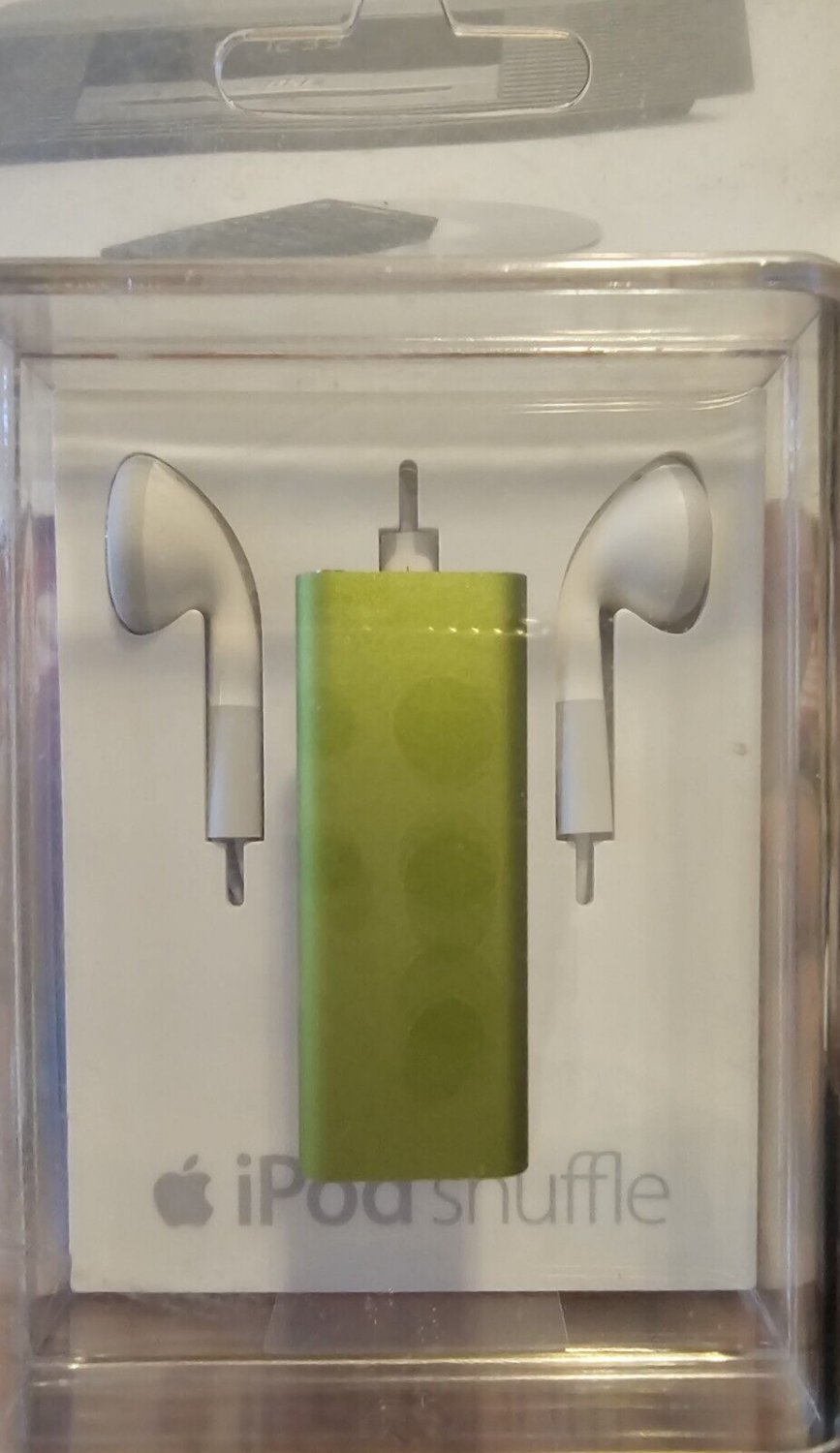 Apple iPod shuffle 3rd Gen. 4GB New In Original Sealed Package