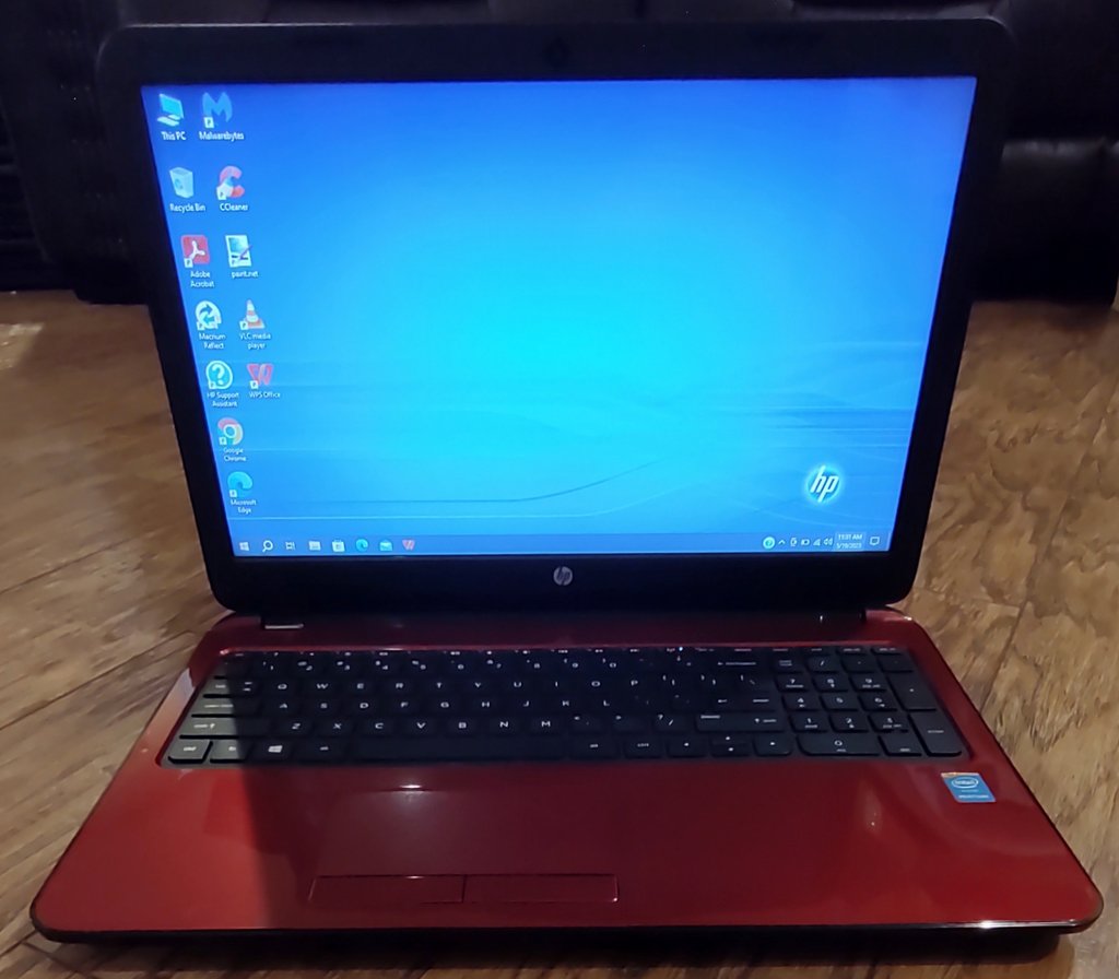 HP 15-r132wm 15.6" Laptop, Intel Pentium N3540, 8GB RAM, 128GB SSD, DVD±RW, Wifi, Win10