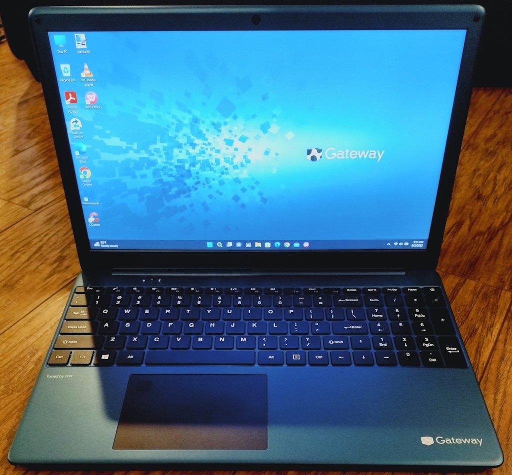 Gateway GWTN156-5BL 15.6" Laptop: AMD Ryzen 5 3450U, 16GB, 512GB SSD, WIFI+BT, Fingerprint, Win11