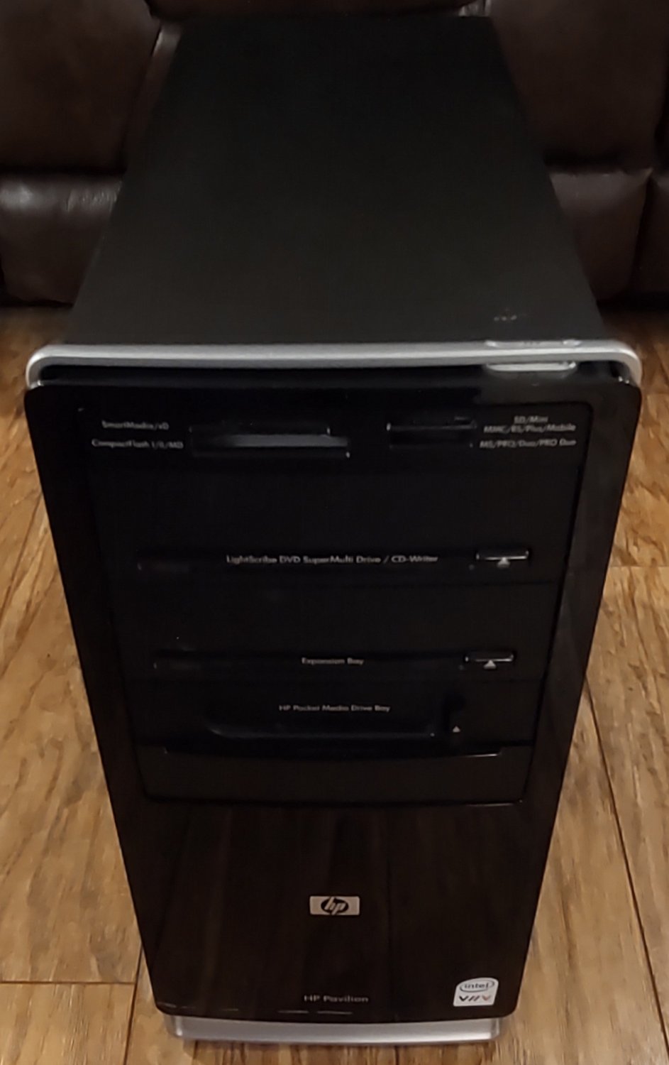 HP Pavilion a6210n Tower PC: Core 2 Duo E4400, 4GB RAM, 200GB HDD, DVD&Acirc;&plusmn;RW, LAN, Zorin OS (Linux)