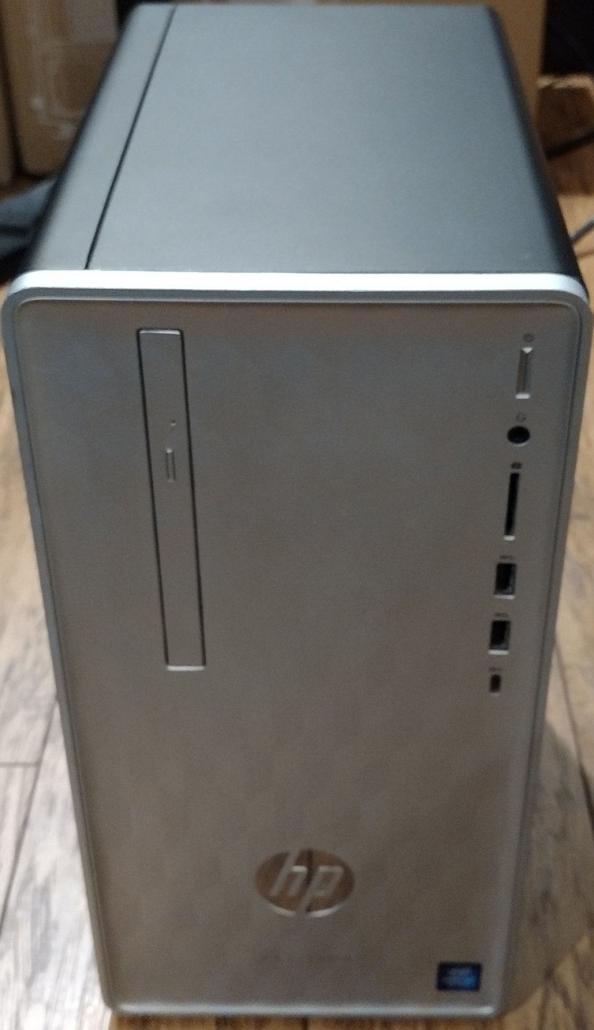 HP 590-p0053w Tower PC: Intel Core i5-8400, 8GB DDR4, 256GB NVMe SSD, DVD&Acirc;&plusmn;RW, GbE LAN, Wifi+BT, W11