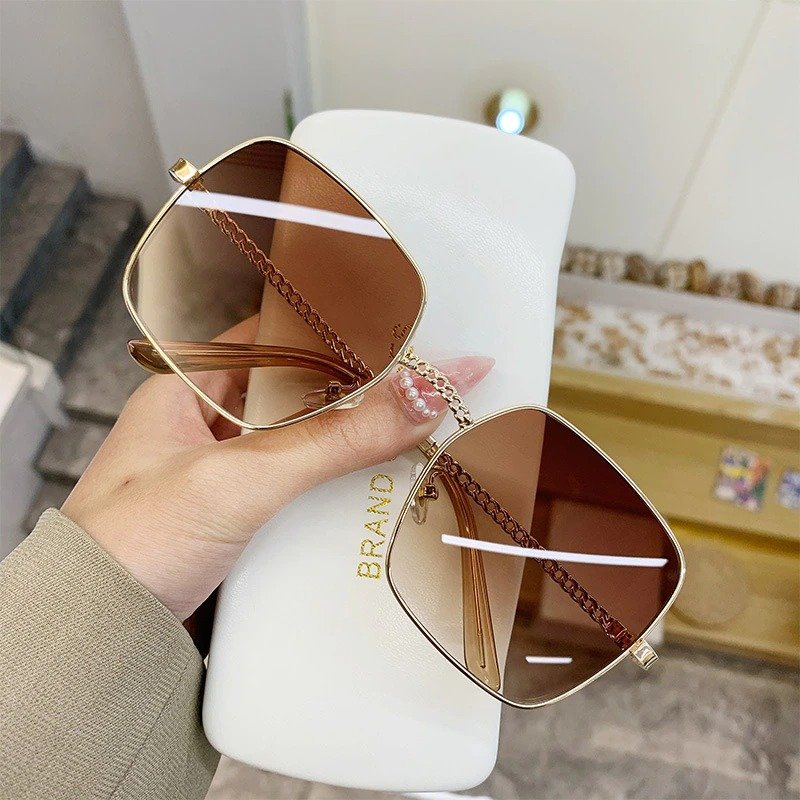 Sunglasses for Women Fashion Vintage Sunglasses Modern Sunglasses Rectangular Eyeglasses for Women.