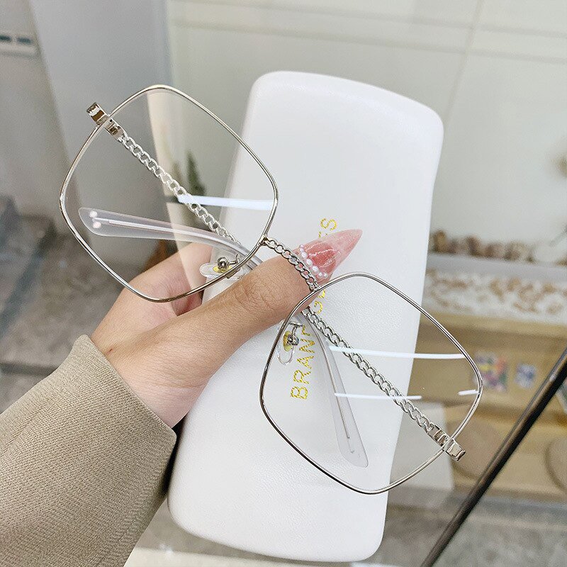 Sunglasses for Women Fashion Vintage Sunglasses Modern Sunglasses Rectangular Eyeglasses for Women.