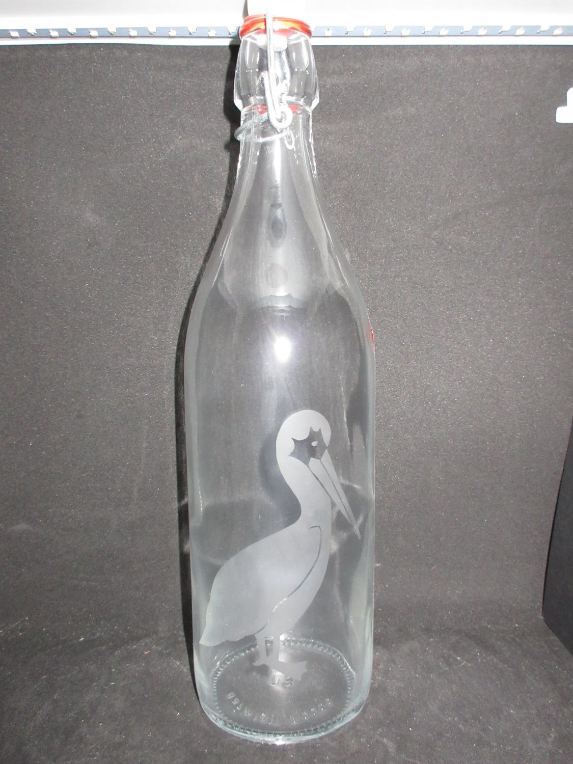 NEW ETCHED PELICAN GLASS STOPPERED BOTTLE