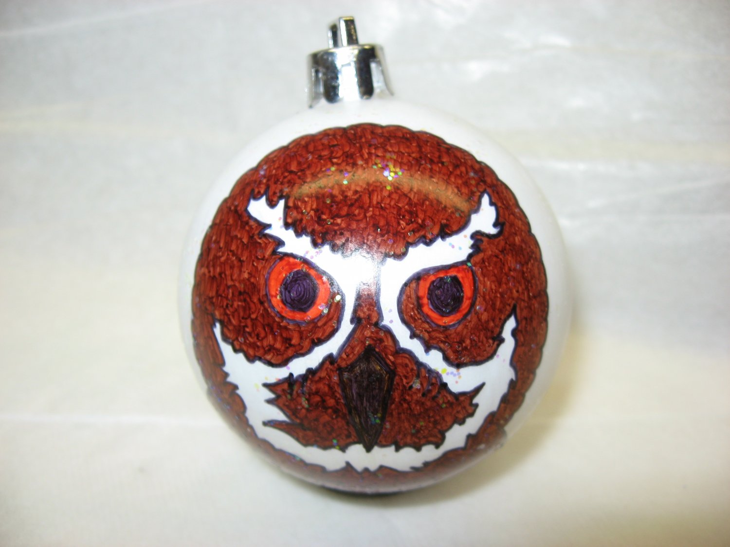 NEW HANDPAINTED SPECTACLED OWL UNBREAKABLE CHRISTMAS BALL ORNAMENT