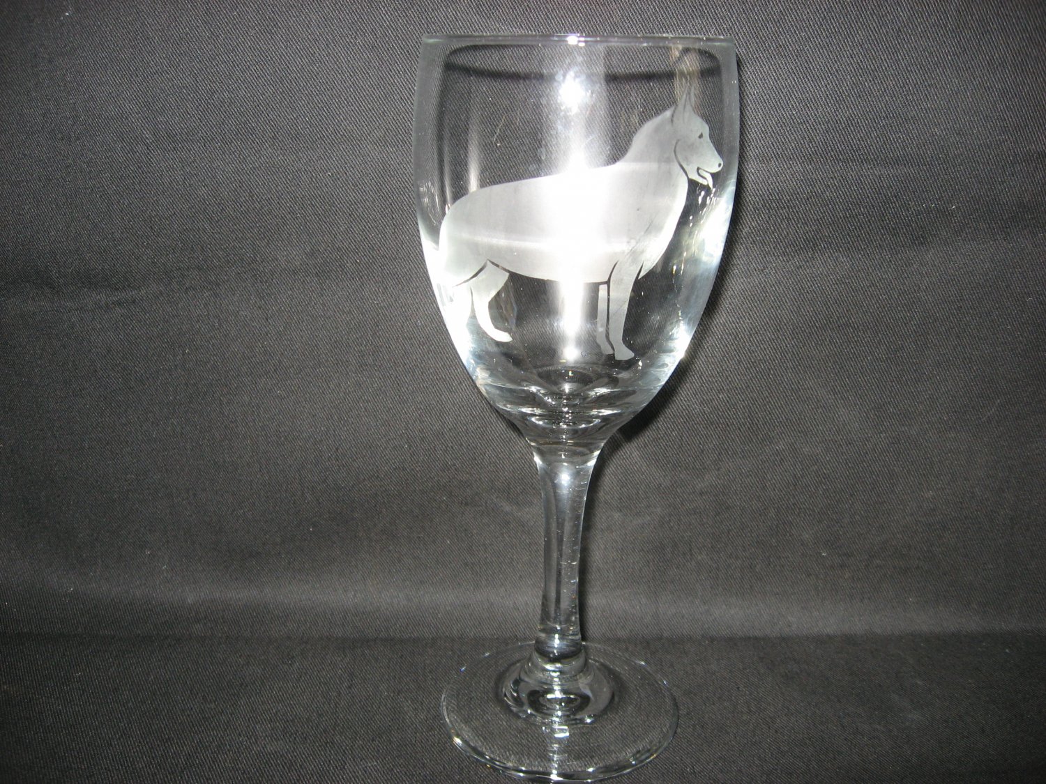NEW ETCHED BELGIAN MALINOIS STEMMED WINE GLASS