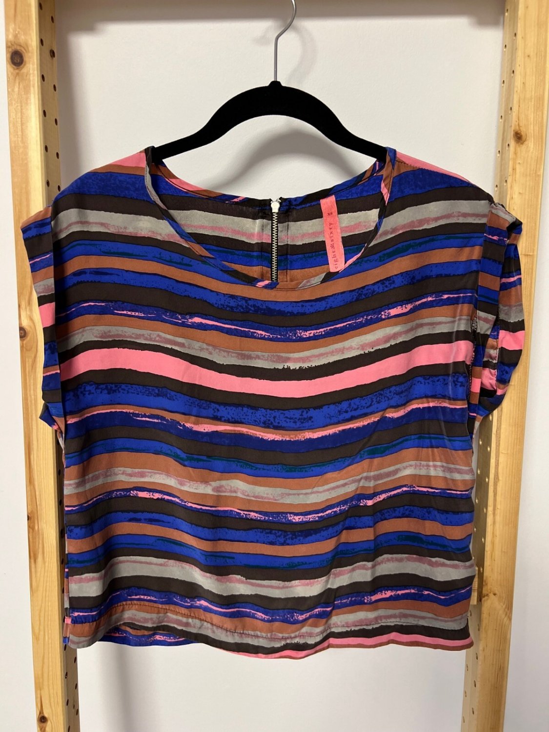 Eight Sixty Striped Silk Cuffed Top ( XS )